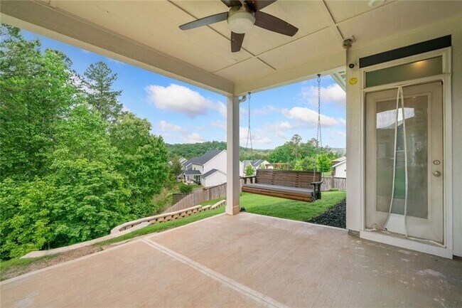 Building Photo - 2121 Harmony Dr