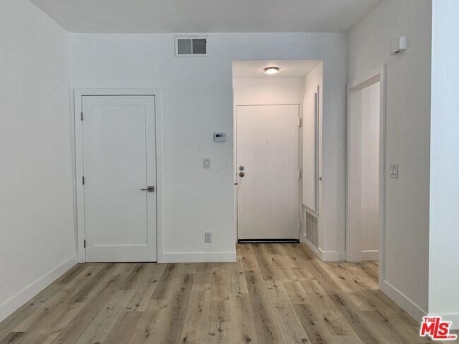Building Photo - 8505 Gulana Ave