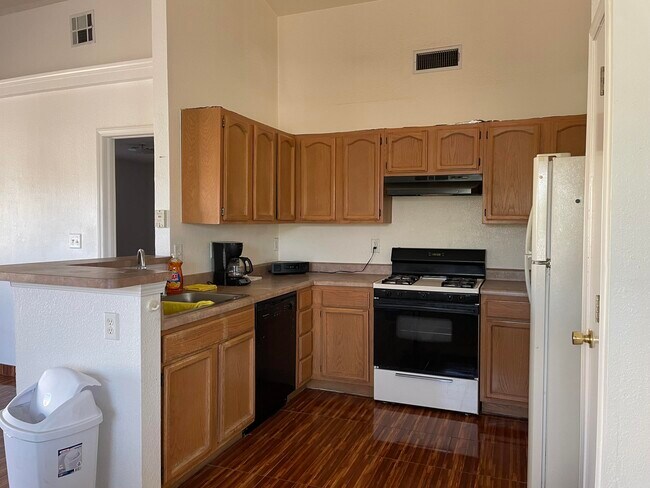 Building Photo - 3057 Manny Aguilera Dr