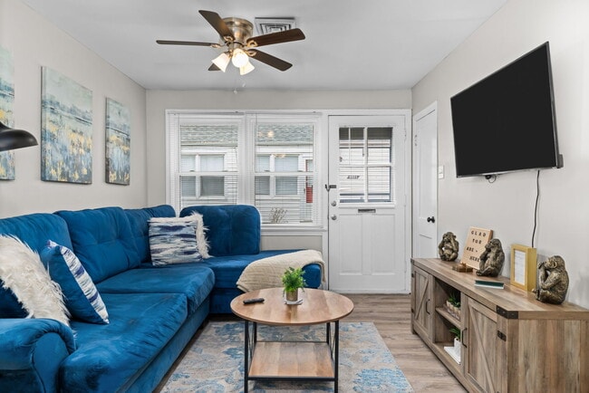 Building Photo - 6620-22 Wise Ave