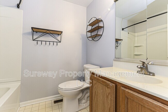 Building Photo - 329 Catch Penny Ln