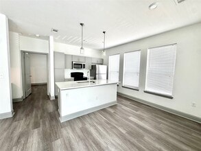 Building Photo - 3333 Weslayan St