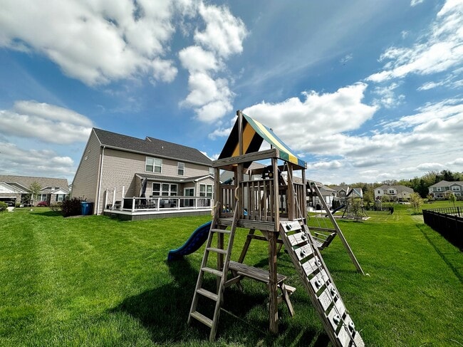 Building Photo - 96 Garnett Cir