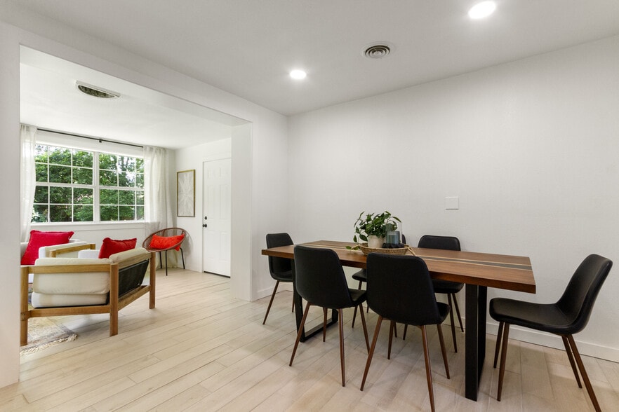 Building Photo - 4300 N 9th Ave