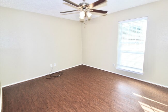 Building Photo - 16731 Rippling Mill Dr