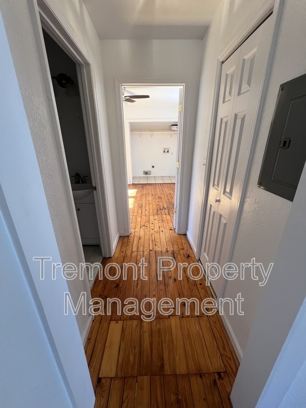 Building Photo - 607 Snow St