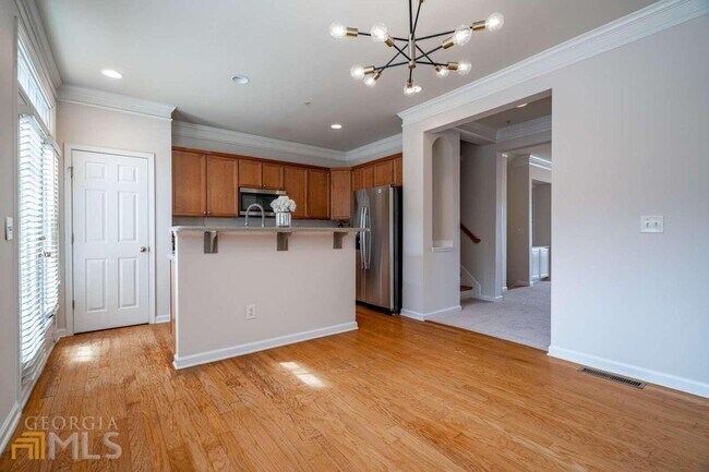 Building Photo - 1732 Highlands View Dr