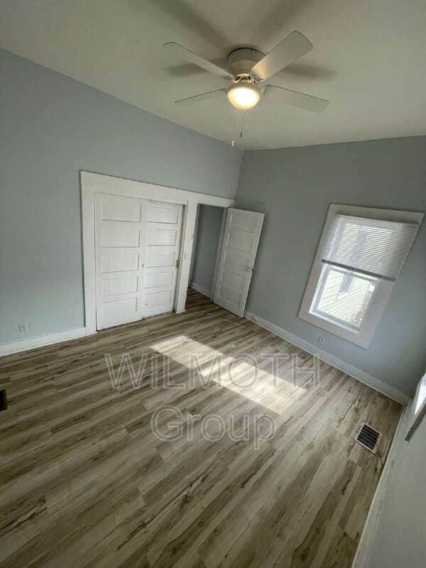 Building Photo - 610 S Gallatin St