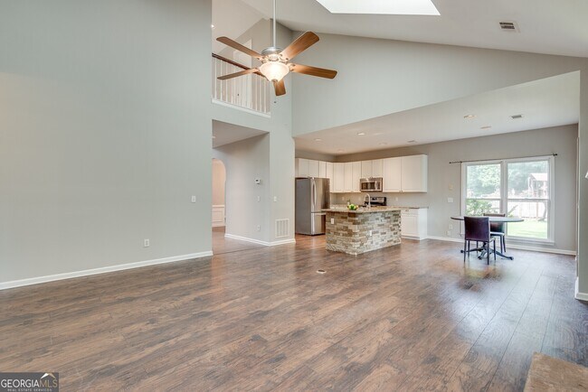 Building Photo - 6515 Fairgreen Dr