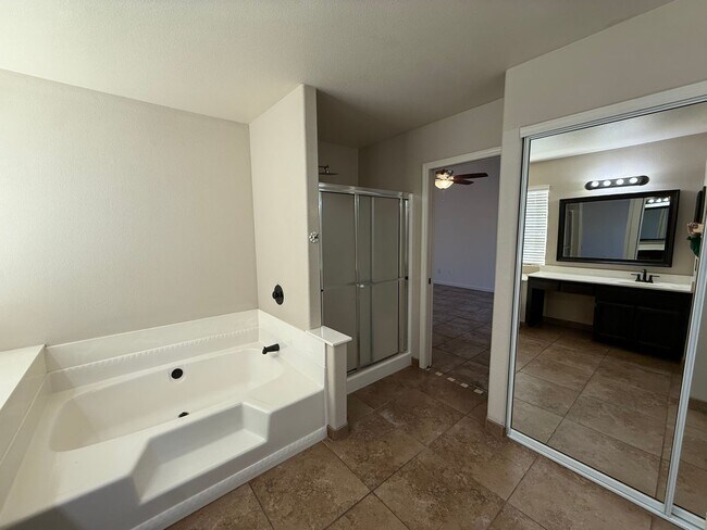 Building Photo - 4 Bedroom Pool Home in Rancho Sereno for Rent!