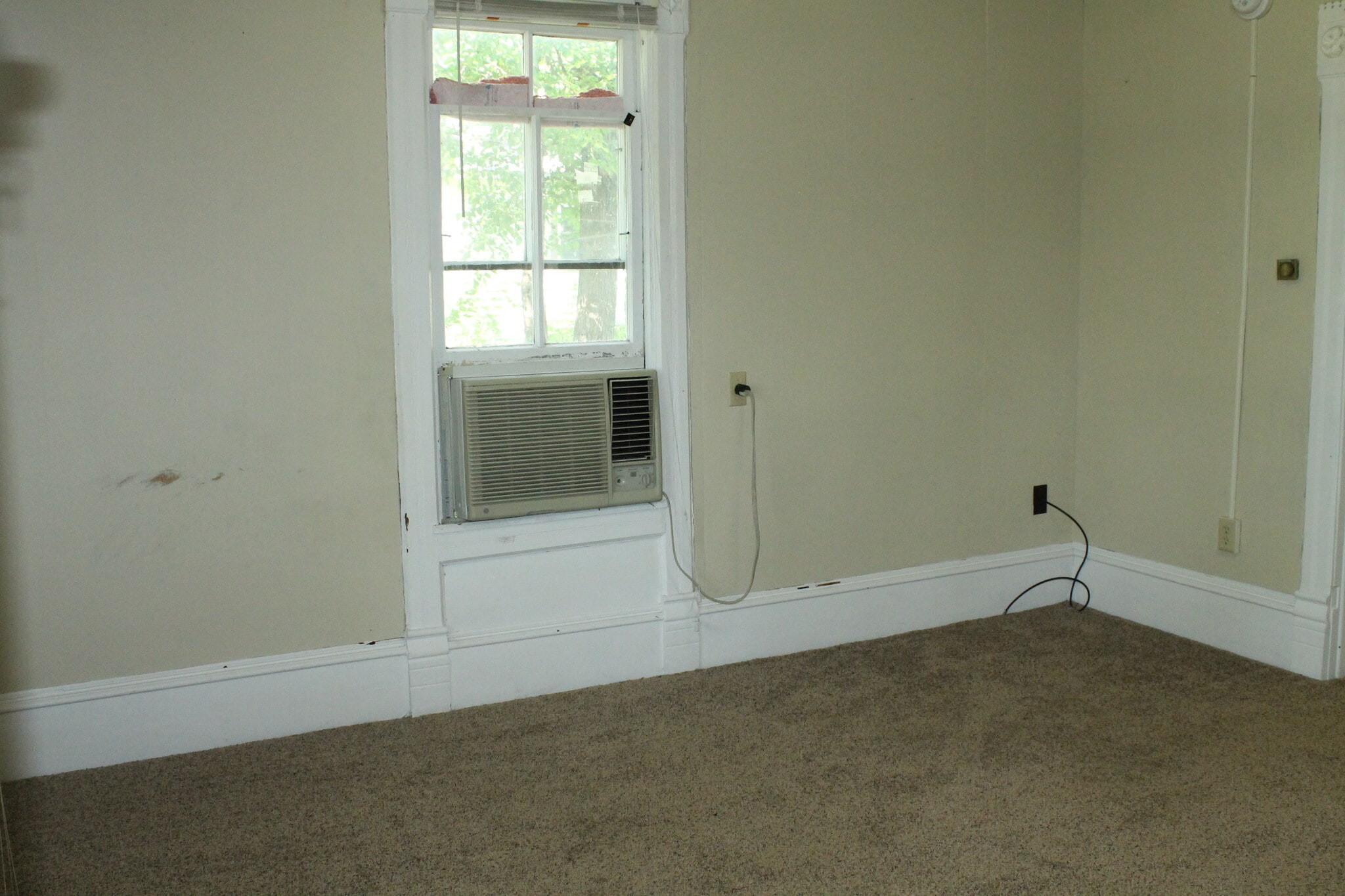 Living Room - 119 Elm St