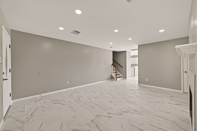 Building Photo - 6542 Carly Park Way