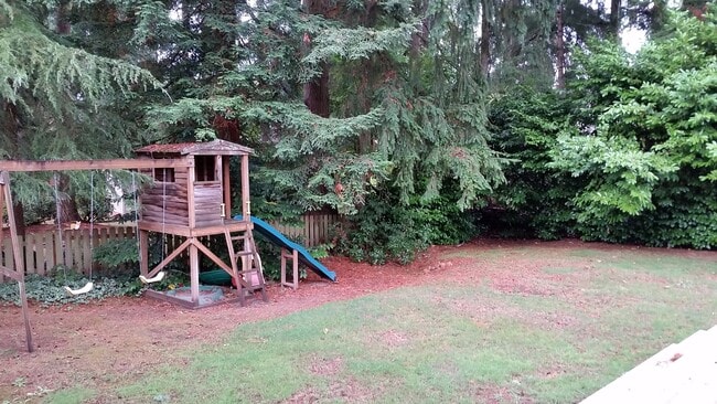 Building Photo - Cozy 4 beds with huge bonus room in Bellevue