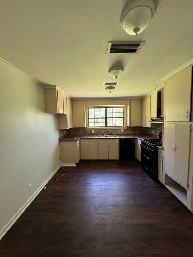 Building Photo - Rental Property