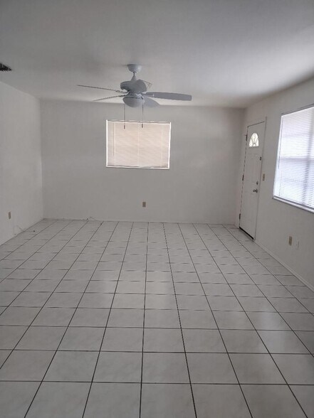 Building Photo - 3069 Huron Ave