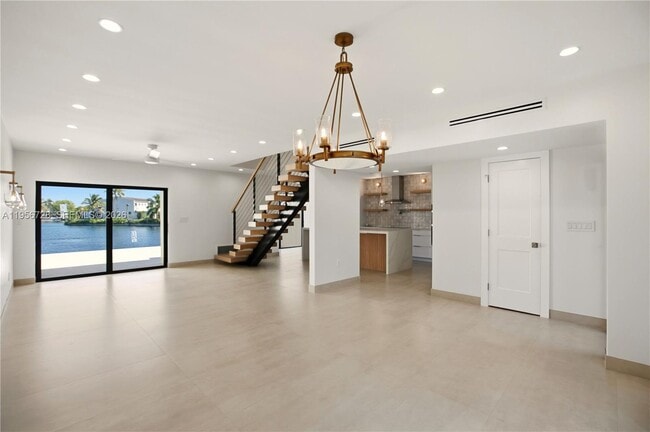 Building Photo - 7238 Jacaranda Ln