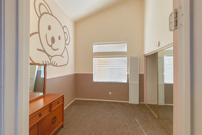 Building Photo - 39518 Chalfont Ln