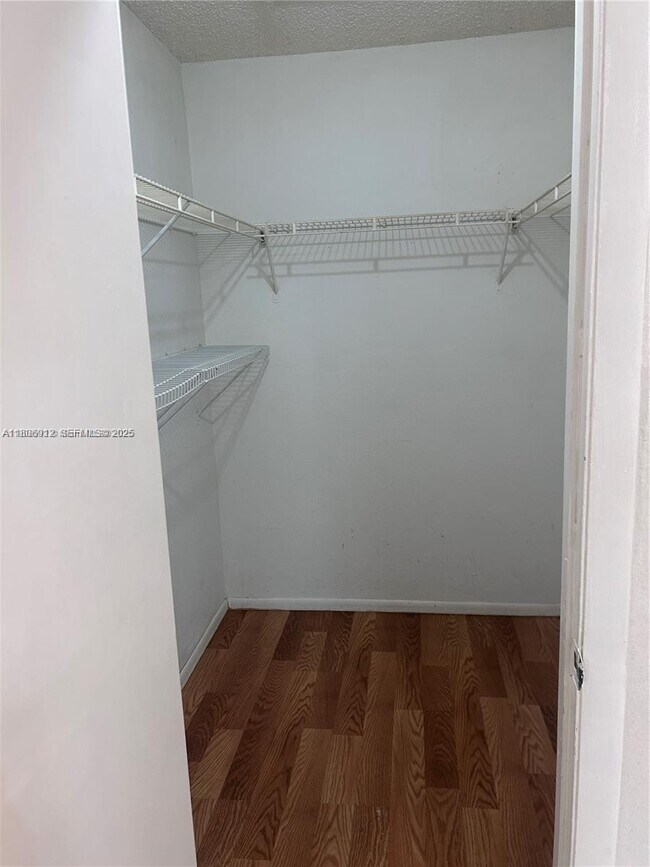 Building Photo - 10581 SW 155th Ct