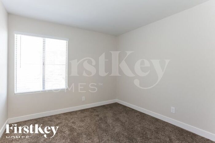 Building Photo - 1865 Casa Verde Dr