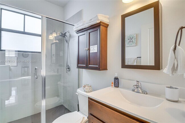Building Photo - 3751 SW 97th Ave