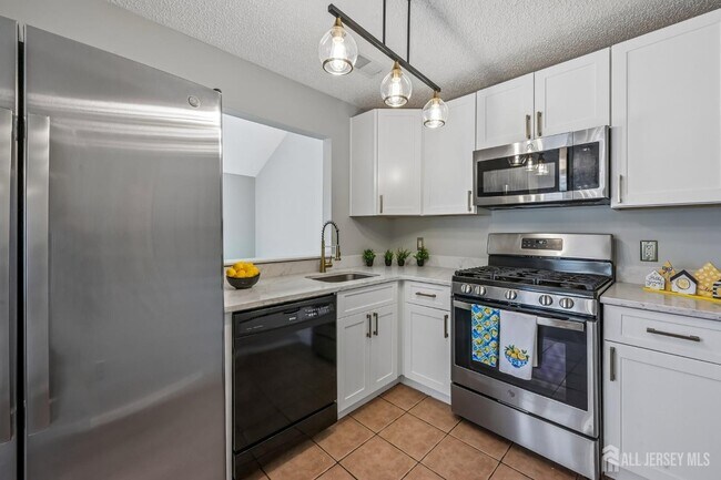 Building Photo - 3015 Lighthouse Ln