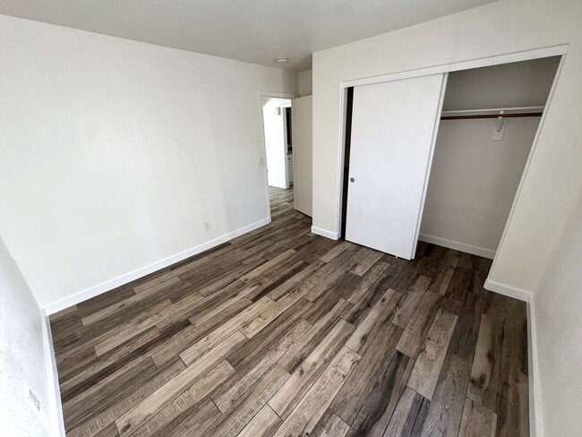 Building Photo - Beautiful Remodeled 3 bed, 2 bath home in convenient El Mirage neighborhood!