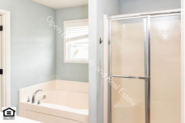 Building Photo - 6031 Melan Cove