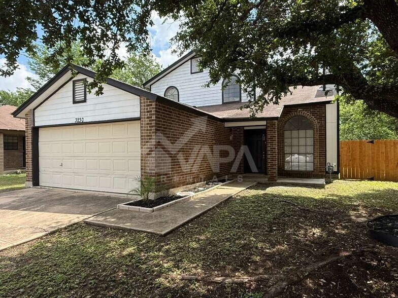 Building Photo - 3230 Bear Springs Dr