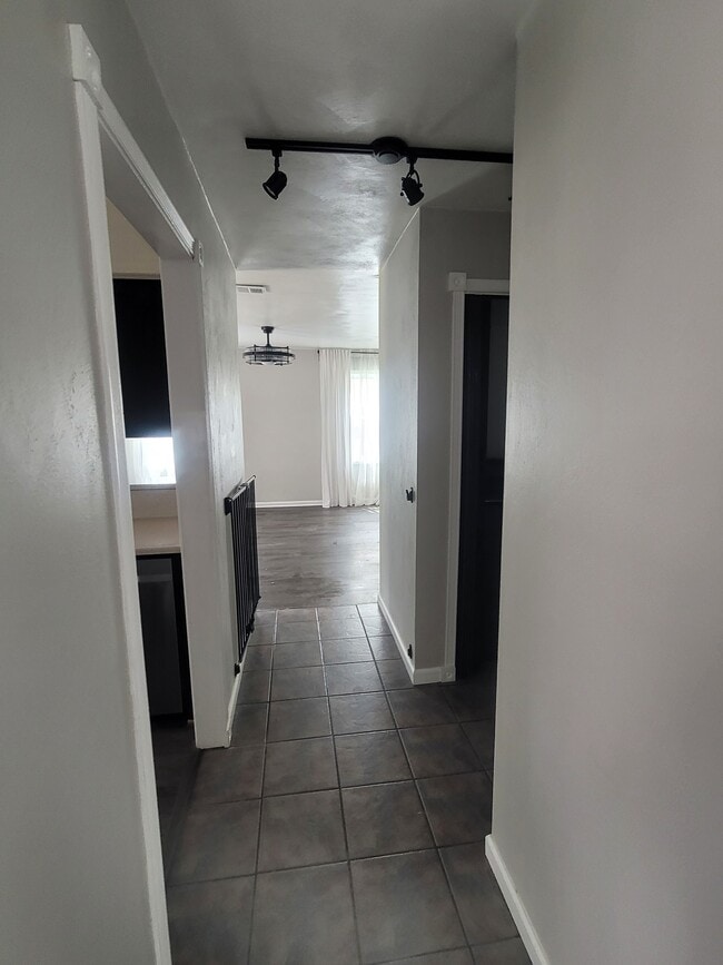 Building Photo - 1792 Moonstone Dr