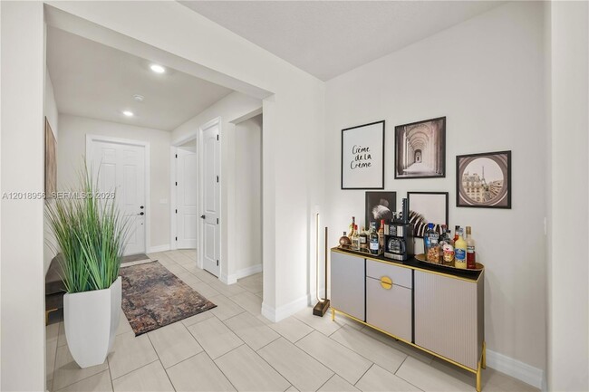 Building Photo - 4549 Pinehurst Trl W