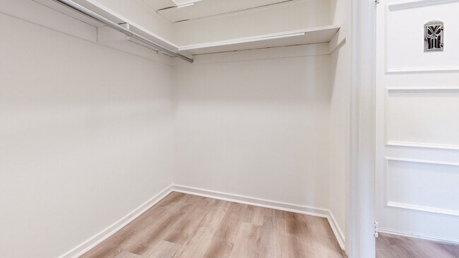 Building Photo - 17 Hermann St