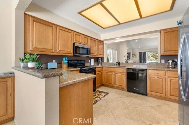 Building Photo - 344 Vista Royale Dr