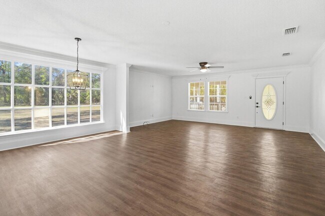 Building Photo - 17 Timberwood Ct