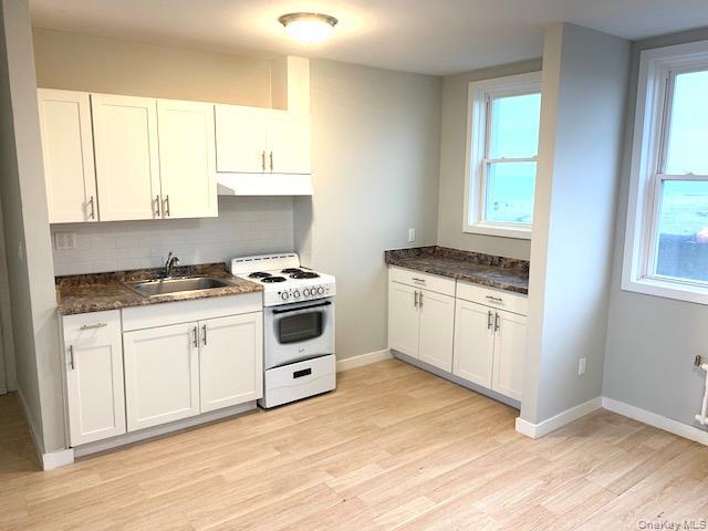 Building Photo - 215 E Broadway