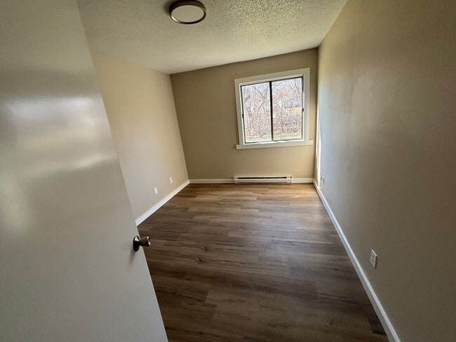 Building Photo - Fairview Apartments