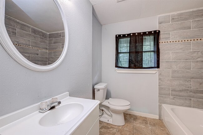 Building Photo - 7658 Belbay St