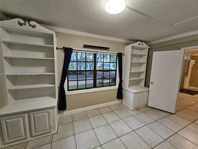 Building Photo - 38 SW 6th St