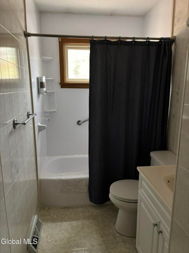 Building Photo - 52 Trottingham Rd