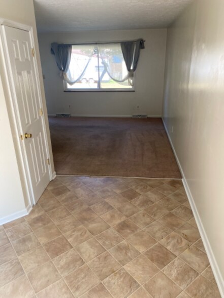 Building Photo - 222 Bowie St