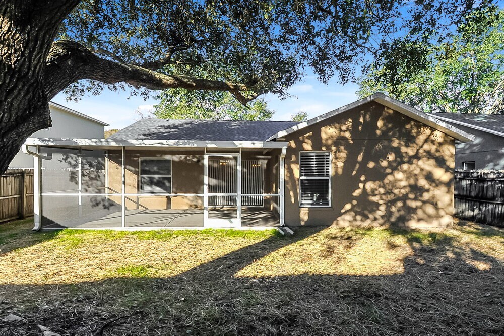 Building Photo - 13208 Sharondale Ct