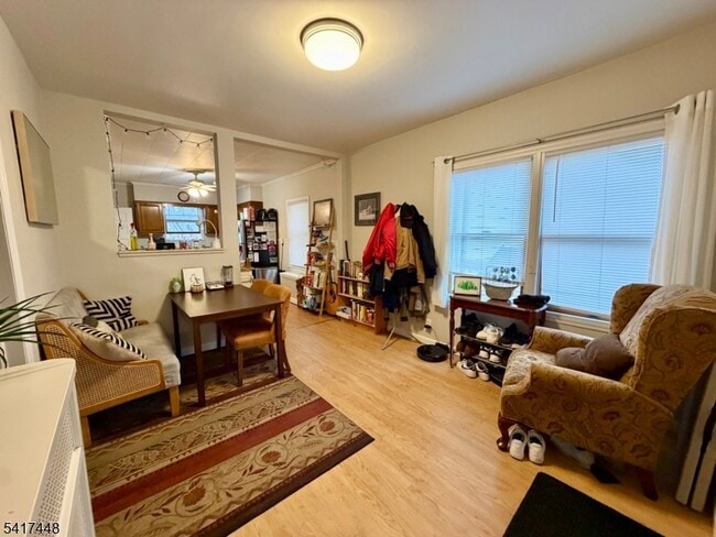 Building Photo - 33 Claremont Ave