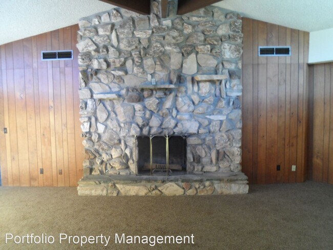 Building Photo - 3 br, 2 bath House - 516 DENISON LN