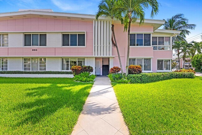 Building Photo - 990 Casuarina Rd