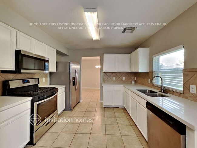 Building Photo - 16722 Warbler Dr