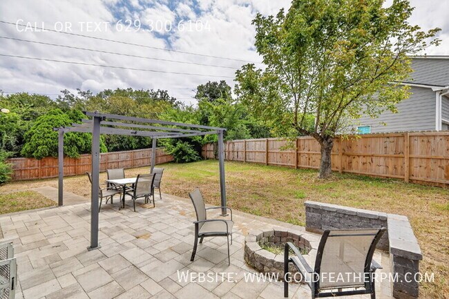 Building Photo - 2901 High Rigger Dr