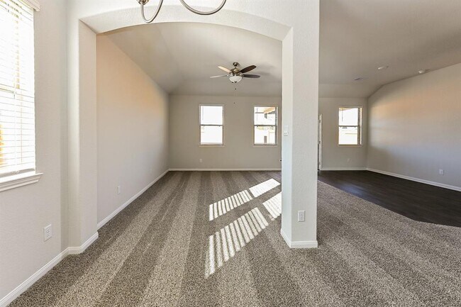 Building Photo - 26215 Cooperstown Wy