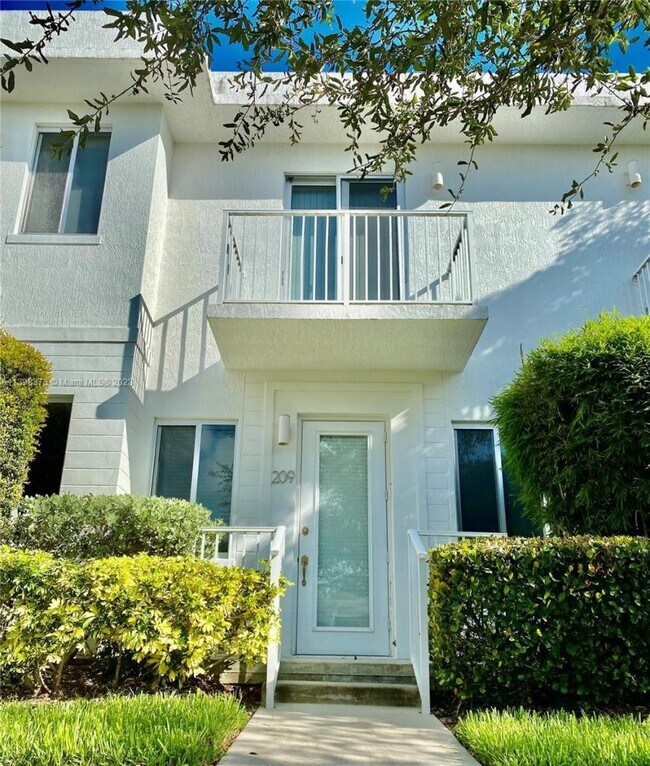 Building Photo - 2 bedroom in Aventura FL 33180