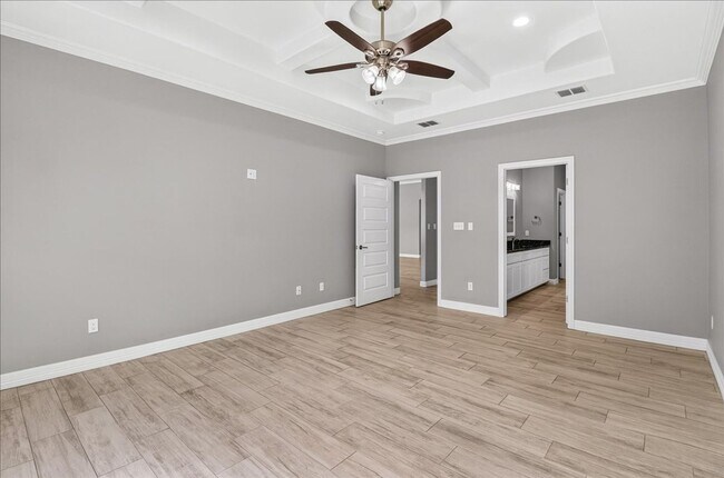 Building Photo - 6718 Stuyvesant Ct