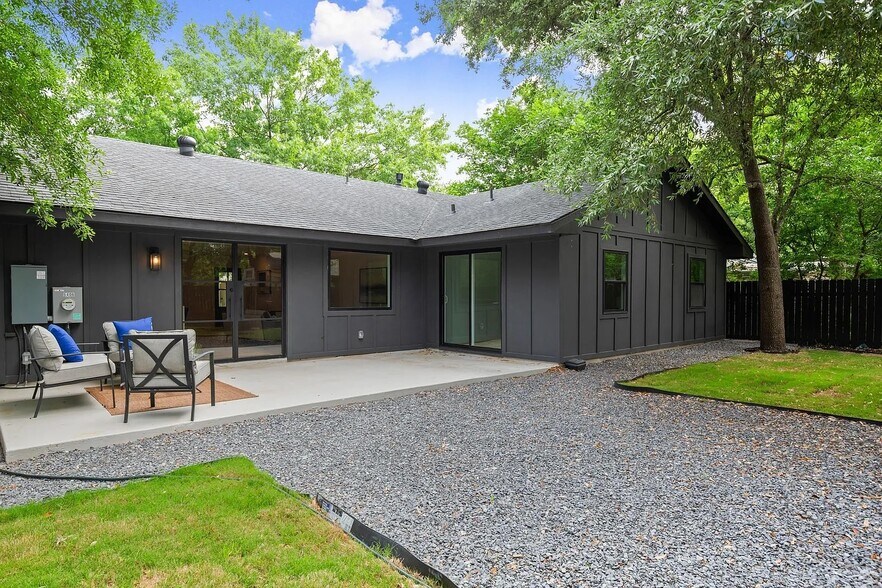 Building Photo - 5406 Emerald Forest Dr