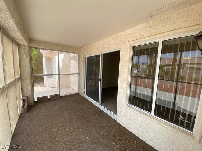 Building Photo - 9612 Buckhorn Dr